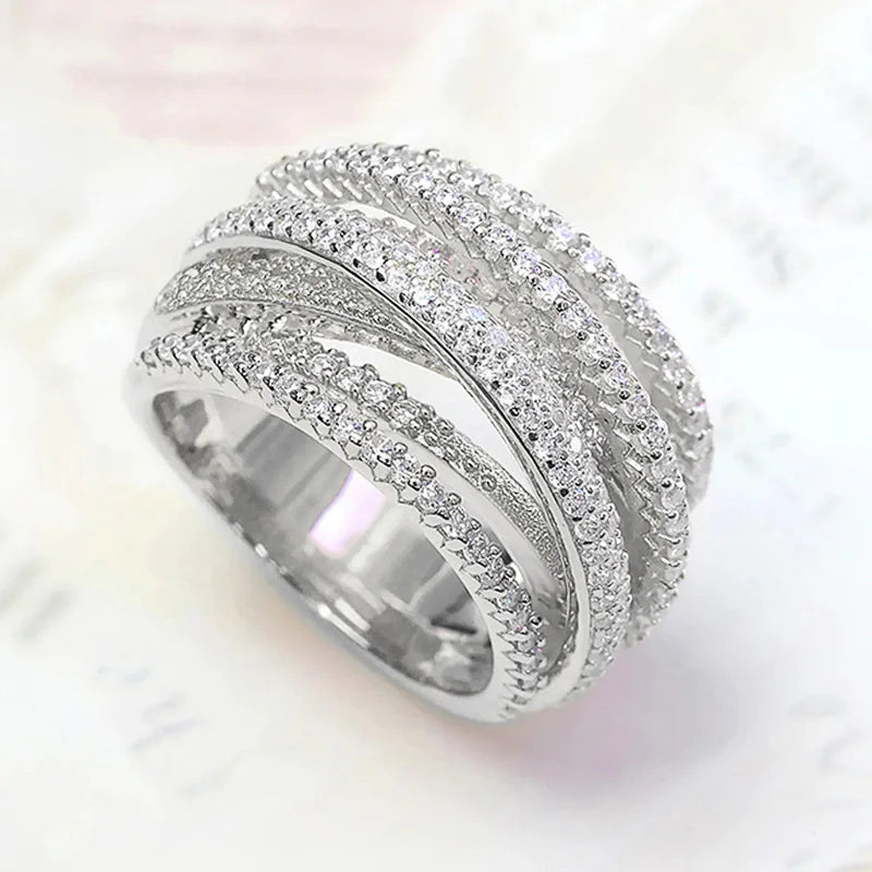 Bague Croisée Multi-couches de Luxe